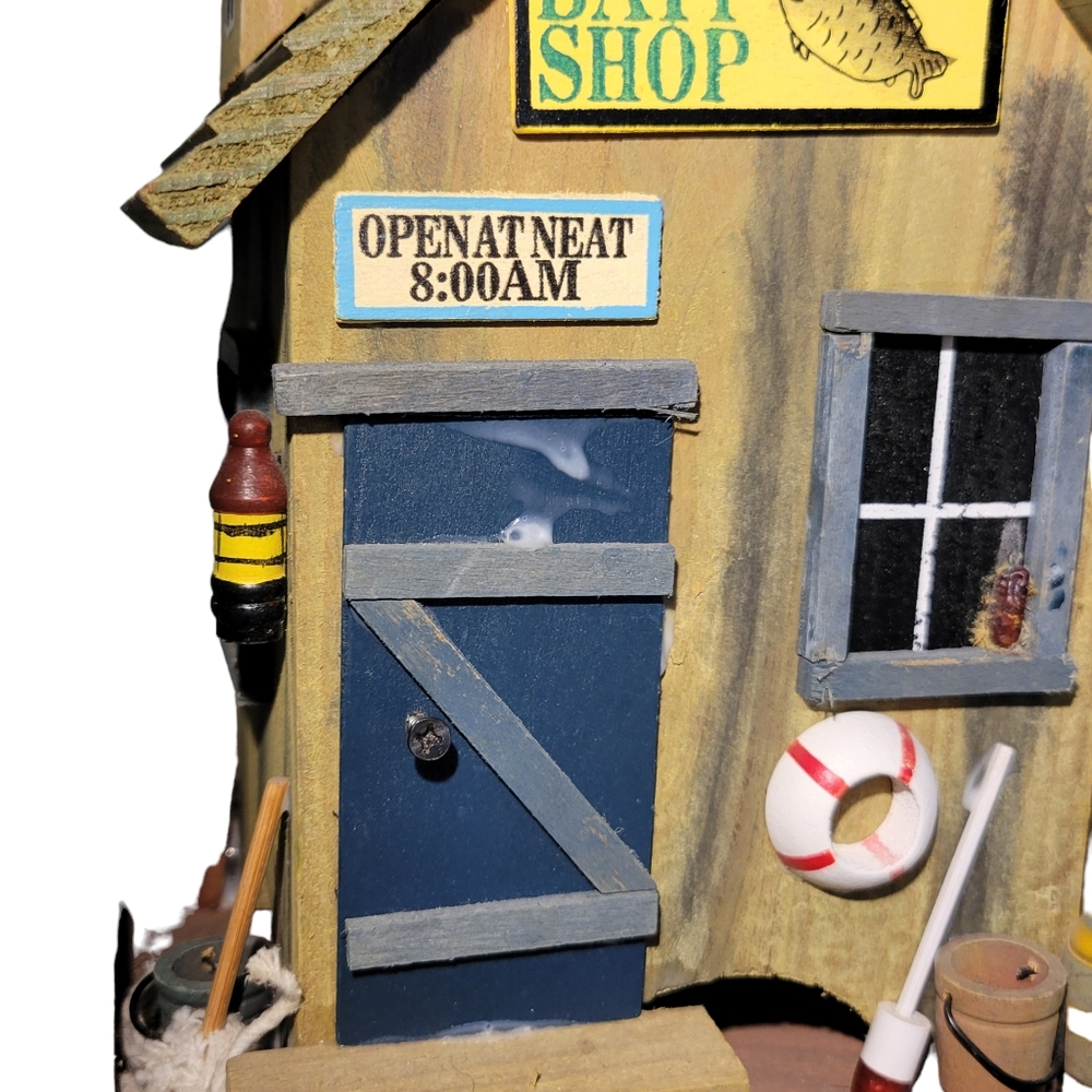 Bird Feeder - Wooden, Bait Shop - Picture 9 of 10